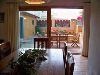 Alquiler de Temporada Casa Carrer rutlla baixa. Con fantástico patio y terraza. Alquiler de Temporada Casa Carrer rutlla baixa. Con fantástico patio y terraza.
