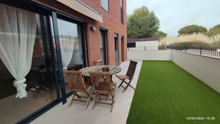 Location Appartement  Passatge del xarxet. Planta baixa amb terrassa. Location Appartement  Passatge del xarxet. Planta baixa amb terrassa.