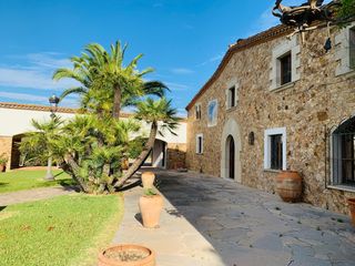 Country house in Carrer major, 1. Baix empordà, mont-ras, masía Country house in Carrer major, 1. Baix empordà, mont-ras, masía