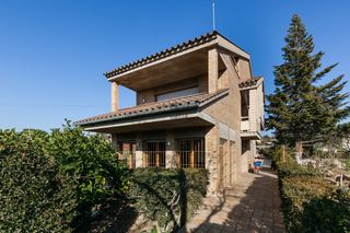 House Carrer mossen baldiri reixach. Casa a 4 vientos en banyoles House Carrer mossen baldiri reixach. Casa a 4 vientos en banyoles