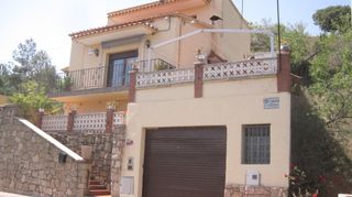 Chalet in Carrer hivern, 7. Casa de 127 m2, 3 hab, 2 hab. Chalet in Carrer hivern, 7. Casa de 127 m2, 3 hab, 2 hab.