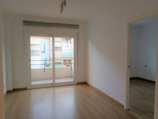 Rent Flat Carrer angel guimera. Excelente piso 3 hab. luminoso Rent Flat Carrer angel guimera. Excelente piso 3 hab. luminoso