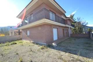 Chalet Carrer valls. Para estrenar Chalet Carrer valls. Para estrenar
