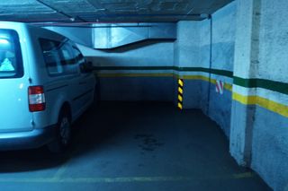 Parking coche Carrer santalo. Parquin para coche en santaló Parking coche Carrer santalo. Parquin para coche en santaló