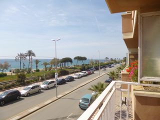 Piso 1ª linea de mar. Excelentes vistas Piso 1ª linea de mar. Excelentes vistas