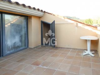 Zweistöckige Wohnung Carrer torelló. Terrassa Zweistöckige Wohnung Carrer torelló. Terrassa