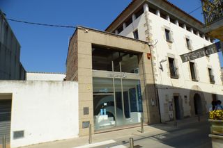 Alquiler Local Comercial en Travessera casa de la vila, 4. Esplèndit edifici comercial Alquiler Local Comercial en Travessera casa de la vila, 4. Esplèndit edifici comercial