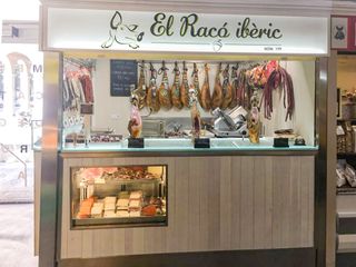 Pas-de-porte Magasin Calvet i rubalcaba. Parada al ´mercat del lleó´ Pas-de-porte Magasin Calvet i rubalcaba. Parada al ´mercat del lleó´