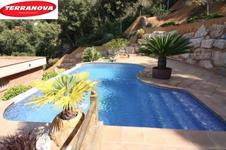 Rent Towny house El serrat. Excelente torre con piscina Rent Towny house El serrat. Excelente torre con piscina