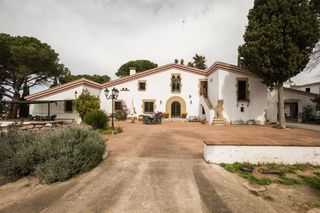 Chalet en Veinat de sant daniel, 1. Masía con 6 viviendas y piscina Chalet en Veinat de sant daniel, 1. Masía con 6 viviendas y piscina
