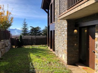 Planta baja Enveitg. Amb jardí privat Planta baja Enveitg. Amb jardí privat