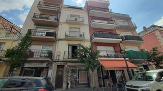Piso Carrer joan prim. Edifici en venta 5 departaments Piso Carrer joan prim. Edifici en venta 5 departaments