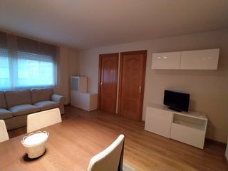 Miete Etagenwohnung in Centre. Con muebles Miete Etagenwohnung in Centre. Con muebles