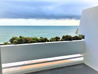 Lloguer Pis Avinguda doctor furest. Pis 1a. linea de mar de 130 m2, Lloguer Pis Avinguda doctor furest. Pis 1a. linea de mar de 130 m2,