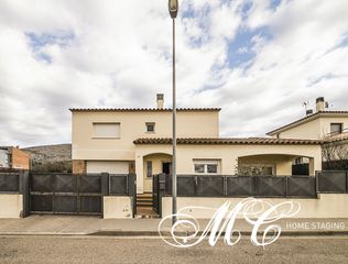 Casa en Carrer torrent, 1. Casa unifamiliar en venta Casa en Carrer torrent, 1. Casa unifamiliar en venta