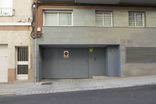 Autoparkplatz in Carrer antoninus pius, 141. Vehicle petit Autoparkplatz in Carrer antoninus pius, 141. Vehicle petit