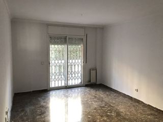 Piso en Sant Pere i Sant Pau. Por sólo 7.700€ de entrada Piso en Sant Pere i Sant Pau. Por sólo 7.700€ de entrada