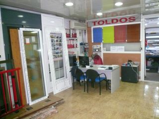 Trapasso Negozio Centre. Metalistería a pleno rendimiento Trapasso Negozio Centre. Metalistería a pleno rendimiento
