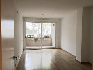 Piso en Califòrnia-Santa Madrona. Planta baja en zona de ocata Piso en Califòrnia-Santa Madrona. Planta baja en zona de ocata