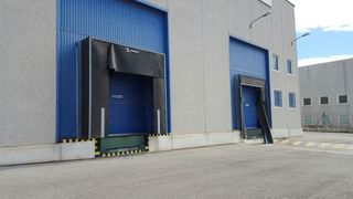 Rent Industrial building in Can Roqueta. Nave con 2 muelles de carga Rent Industrial building in Can Roqueta. Nave con 2 muelles de carga