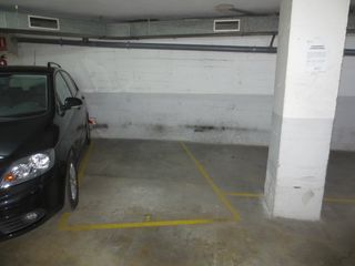 Lloguer Aparcament cotxe Passeig maragall. 2 plazas medianas Lloguer Aparcament cotxe Passeig maragall. 2 plazas medianas