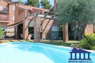 Click to see details of this property Click to see details of this property
