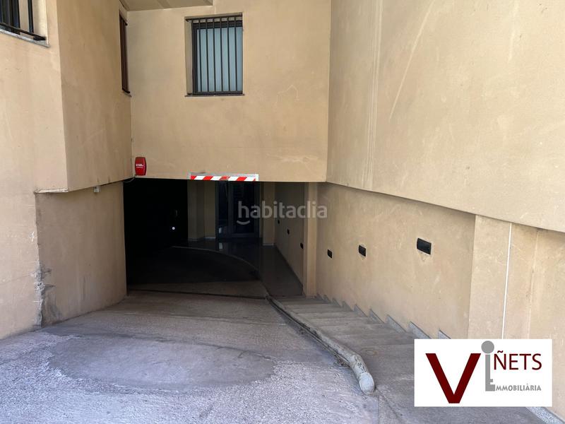 Foto 2b66d52a-5f54-4a04-90e8-db7dd9237300. Car parking in Centelles