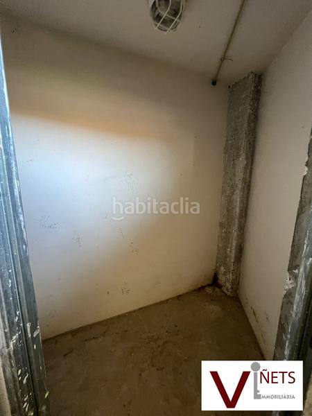 Foto 57710923-685d-4997-82df-1de4fe345423. Car parking in Centelles