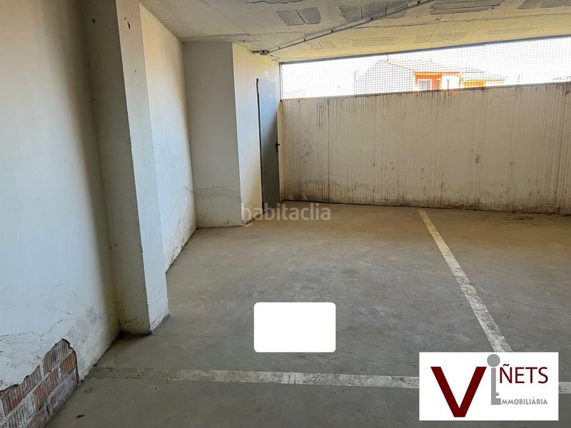 Foto efc6f3f0-84a9-4568-ae15-86b7820daa97. Car parking in Centelles