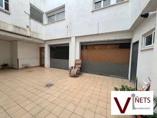 Rez-de-chaussée  Carrer can noguera. Planta baja con local adjunto