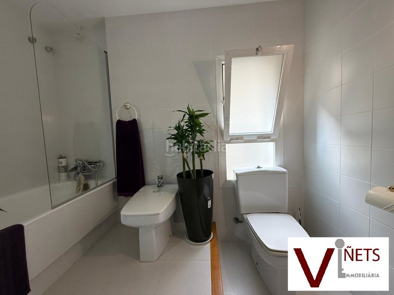 Foto 047e6260-4297-432a-8209-9b97bc58081f. Tríplex amb calefacció aparcament a Montserrat - El Passeig Garriga (La)