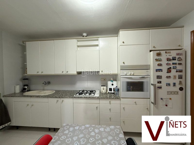 Foto 48924952-46e7-4eab-97d6-07bbdf9b40a8. Tríplex amb calefacció aparcament a Montserrat - El Passeig Garriga (La)