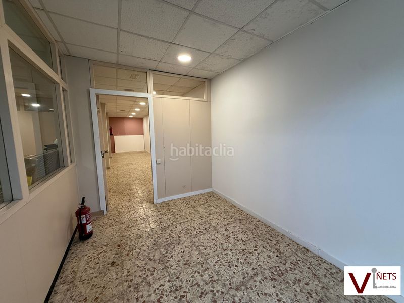 Foto d2da262b-9e21-480f-9e64-867957504215. Alquiler local comercial local en lloguer situat al barri de dalt, a al carrer calàbria. en Garriga (La)