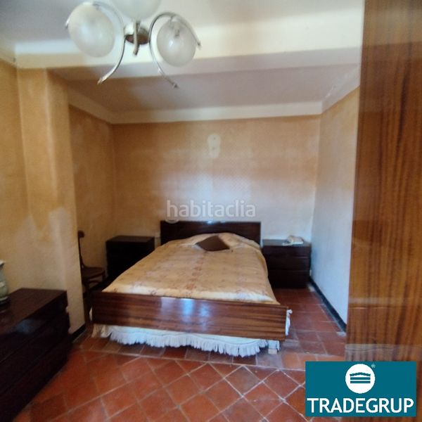 Foto 4e1cd521-8746-4983-b0d8-9500b3b74c2f. Casa adossada a Calaf