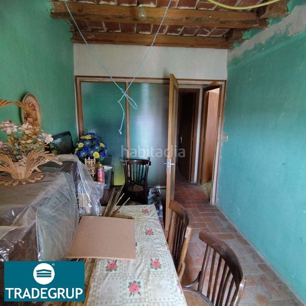 Foto 5d27cd4d-f4d0-4617-9e81-cd8eb6698fe1. Casa adossada a Calaf