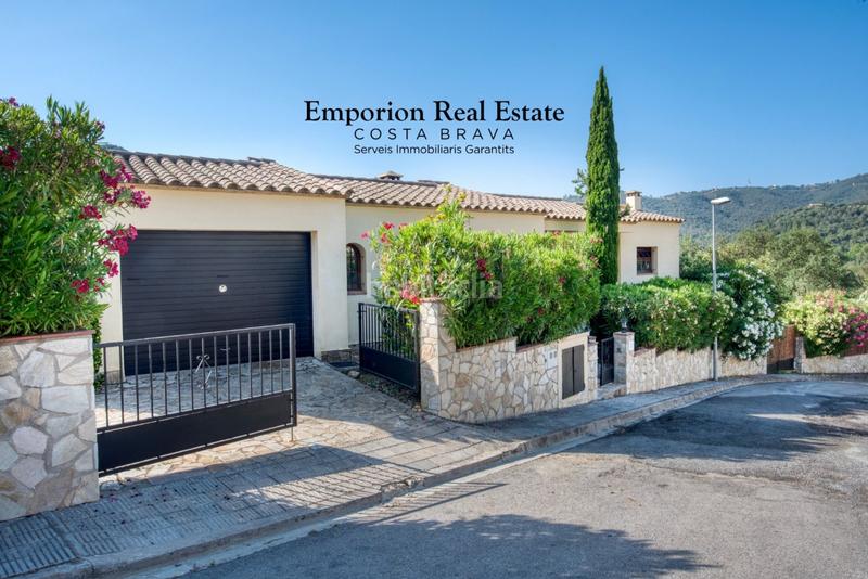 Foto 0d4140f9-5ed4-4d3d-8519-7123af169c29. Lloguer casa amb aparcament piscina a Cabanyes-Mas Ambrós-Mas Pallí Calonge