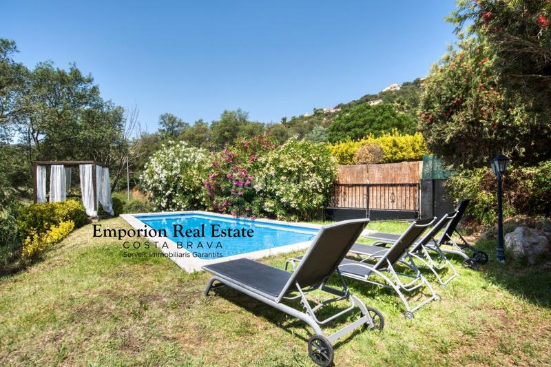 Foto 54bd86db-0267-4bb3-9ffe-d851533400ba. Lloguer casa amb aparcament piscina a Cabanyes-Mas Ambrós-Mas Pallí Calonge