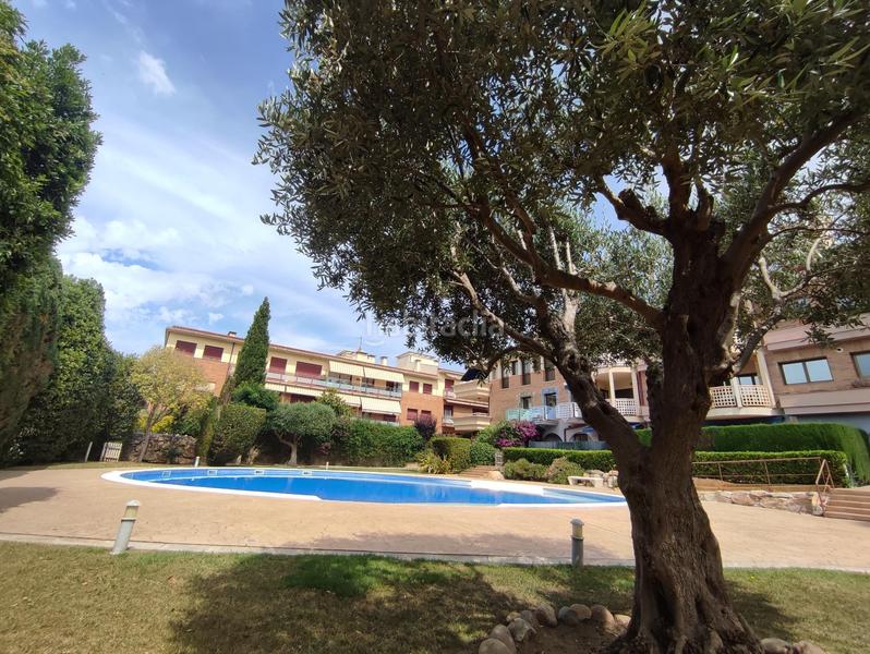 Foto d491b703-1122-49f8-badd-53cb54506622. Dúplex espectacular duplex en excelente ubicación con piscina y parking en Palamós