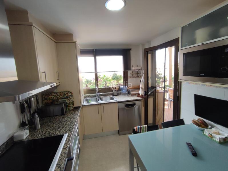 Foto f8251d41-dfca-4cca-a36f-9aa5592c6e90. Dúplex espectacular duplex en excelente ubicación con piscina y parking en Palamós