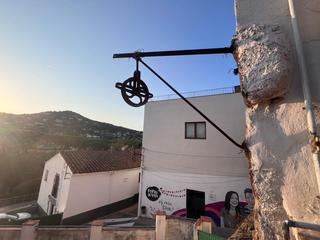Country house in Poble. Chalet apareado de publo , ideal inversores!!!