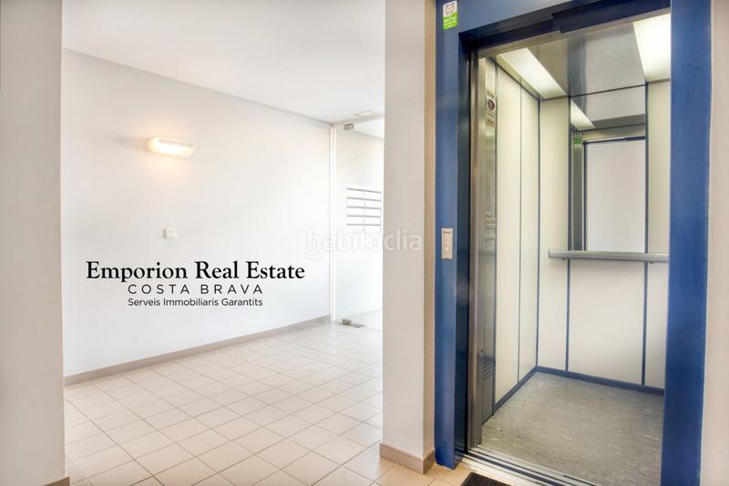 Foto a5933289-b167-431f-b465-f3309c35a87d. Location appartement avec chauffage parking dans Poble Calonge