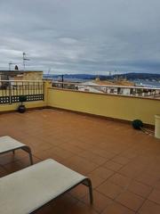 Lloguer Casa a El Pedró. Casa adosada centro palamos con terraza y vistas al mar.