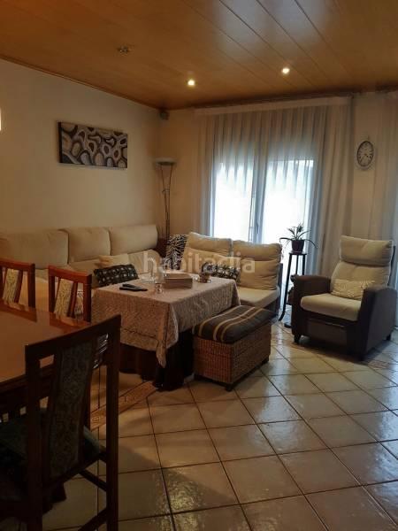 Foto 9f086997-bfb5-453d-9444-cc333edae792. Alquiler casa  adosada centro palamos con terraza y vistas al mar. en Palamós