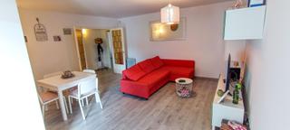 Piccolo appartamento in Centre. Buen apartamento con buena terraza, cerca del centro de palamos