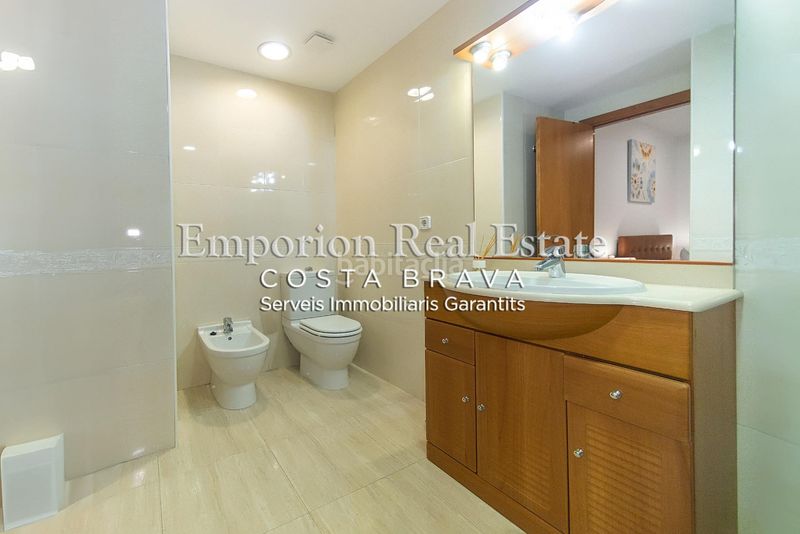 Foto 56e12ffa-04c6-4416-96fc-03905cb5cf59. Lloguer apartament amb aparcament a Avinguda Catalunya Palamós