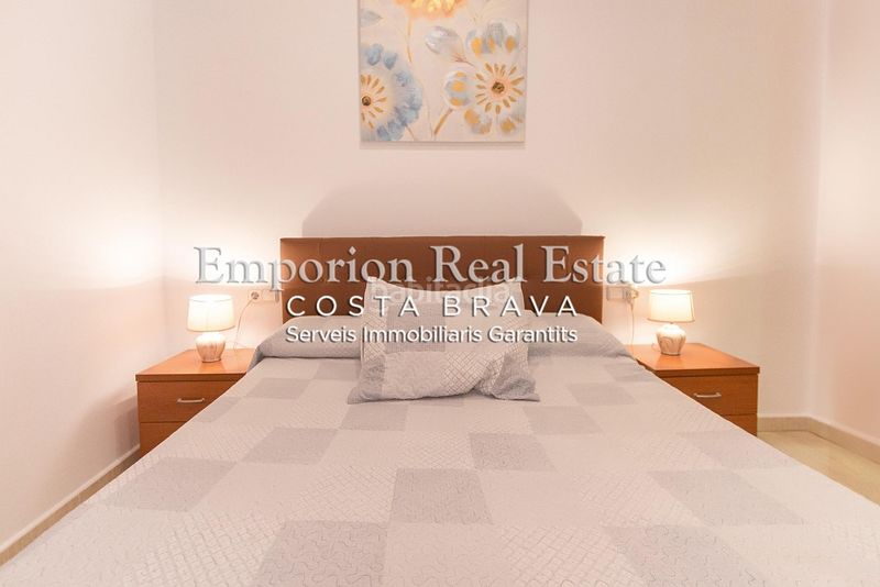 Foto 5b9f696f-917b-434e-b455-18babd47696a. Lloguer apartament amb aparcament a Avinguda Catalunya Palamós