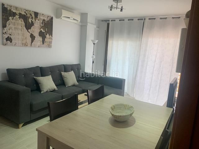 Foto a6540e99-aa3b-475d-8821-8a0d7d8288be. Lloguer apartament amb aparcament a Avinguda Catalunya Palamós
