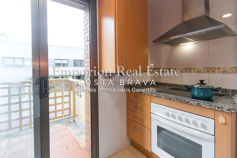 Foto e67c1bdc-1897-4508-94d7-399908681978. Lloguer apartament amb aparcament a Avinguda Catalunya Palamós