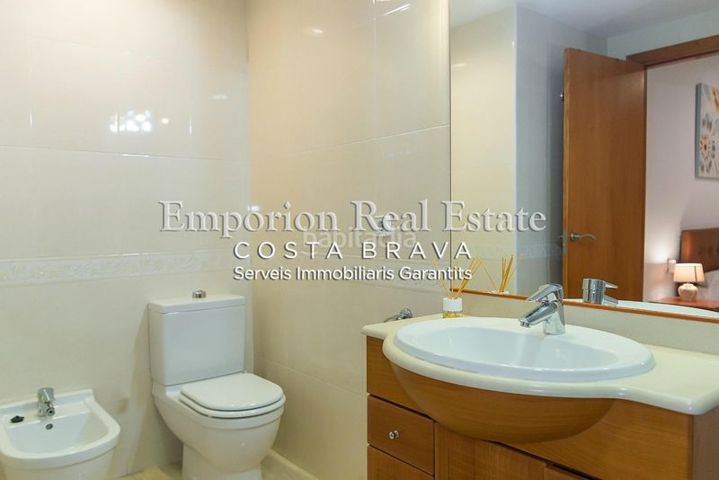 Foto e785d730-7603-4c7b-805a-3c36feba417d. Lloguer apartament amb aparcament a Avinguda Catalunya Palamós