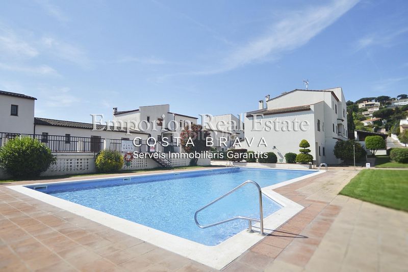Foto 51babc1f-e9a1-4241-8b06-370de991a52f. Casa adossada amb calefacció aparcament piscina a Sant Antoni de Calonge
